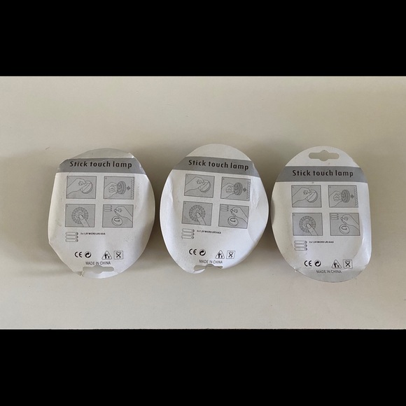 NWT Stick anywhere lights (3) - Picture 4 of 4